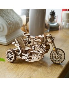 Ugears Scrambler UGR-10-Мотоциклет с кош– Механичен 3D дървен пъзел-70137